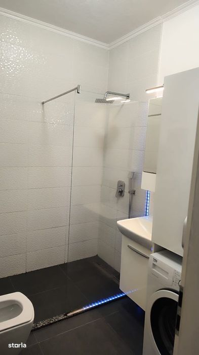 Garsoniera spatioasa , decomandată, utilată complet, etaj 1 , Cireșica