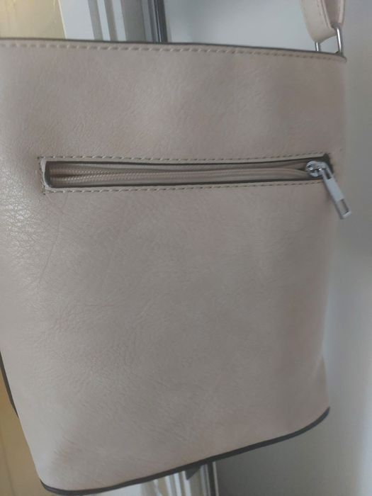 Нова чанта,с дълга дръжка,която се корегира