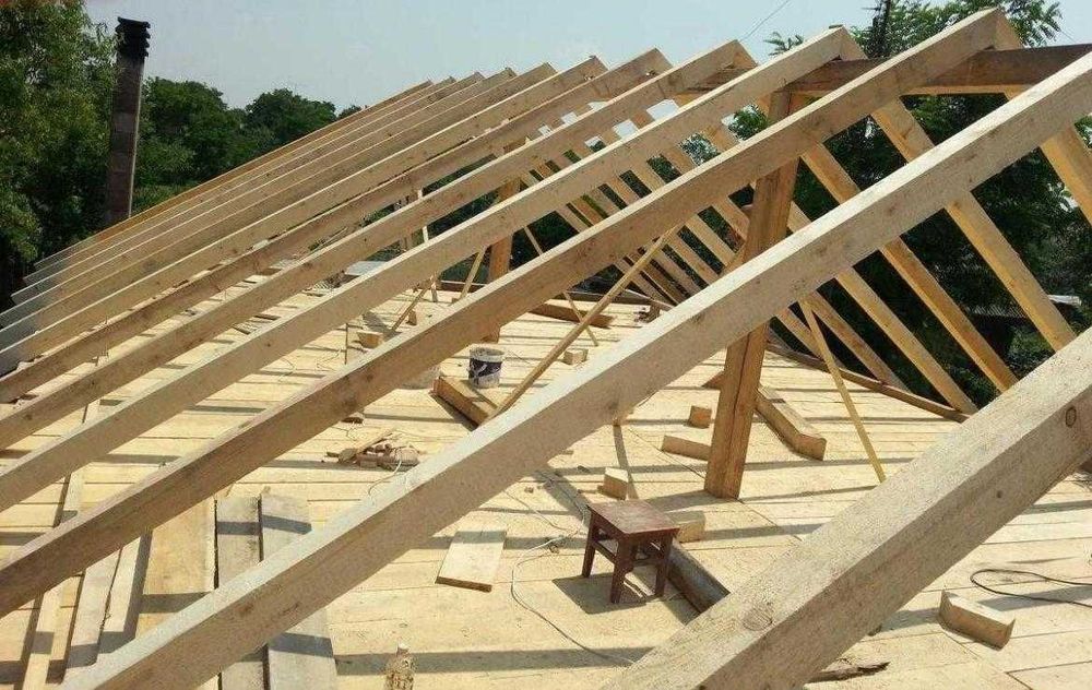 Execut lucrări în Acoperișuri și Mansardări – Montaj și Reparați