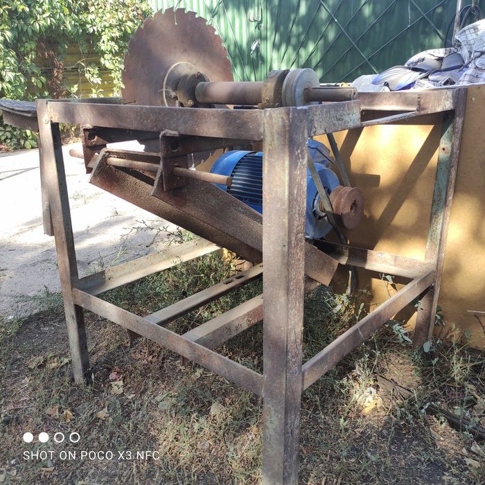 Продам циркулярную пилу.