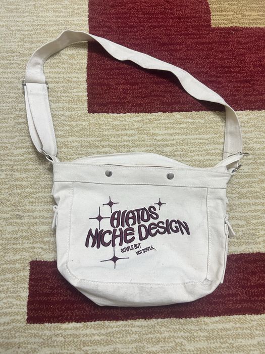 сумка с ремнем.