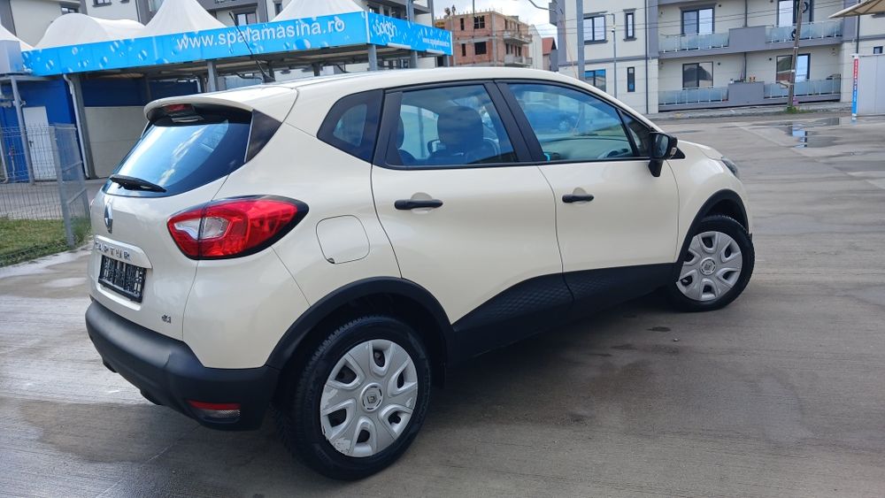 Superb Renault Captur 1.5 Dci 90 Cp**2013**203.000 km reali**IMPECABIL**Consum 4,5 L/100 km**