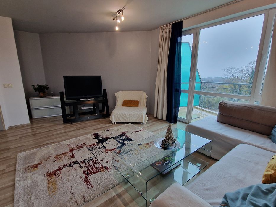 Собственик продава двустаен с парко място  Евксиноград