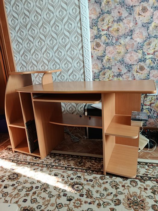 Компьютерный стол