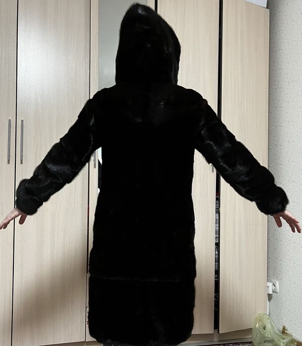 Продам норковую шубу