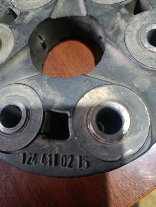 Эластичная муфта на Мерседес