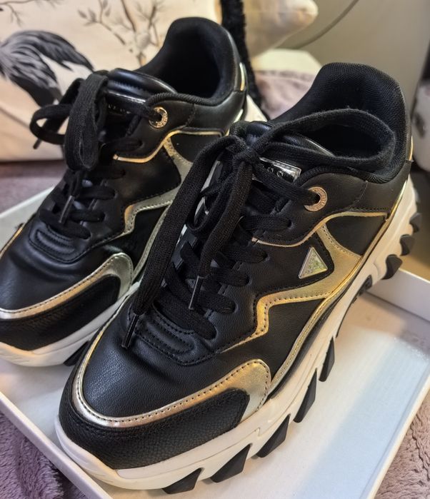 Маратонки Сникърси Guess