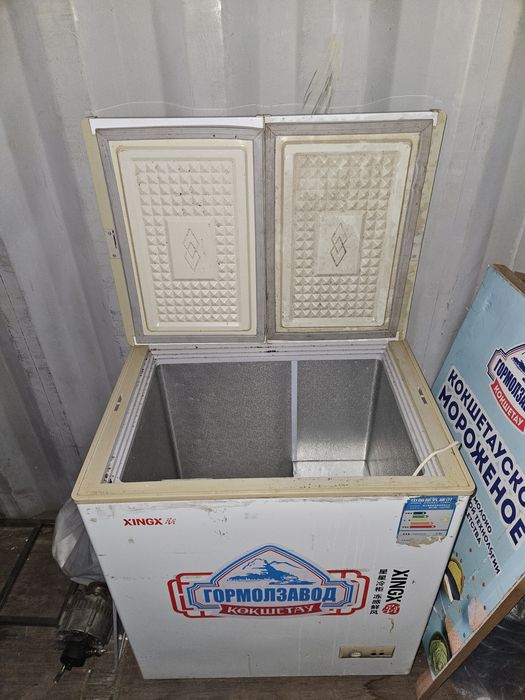 Продам морозильник рабочий Xing