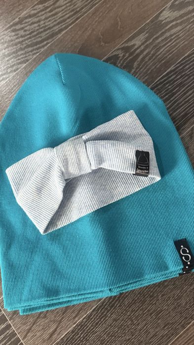 Продам новые шапки и снуды