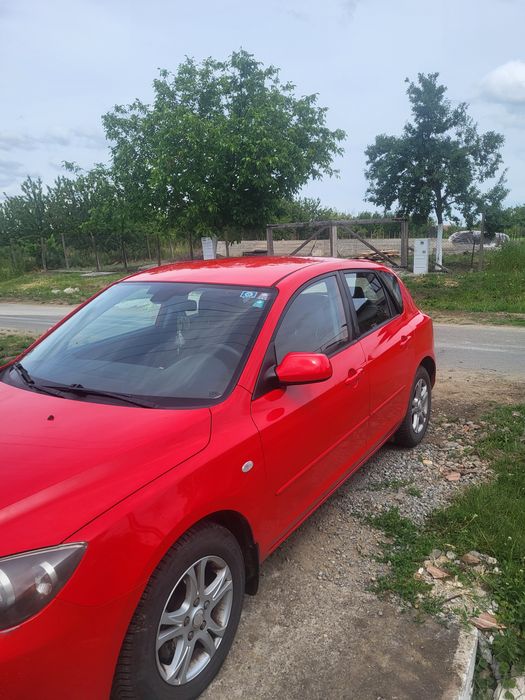 Vind Mazda 3 in stare buna