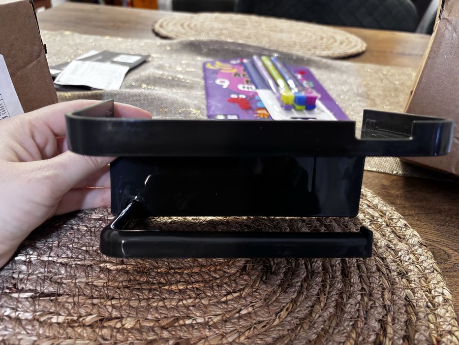 Поставка за тоалетна хартия и телефон