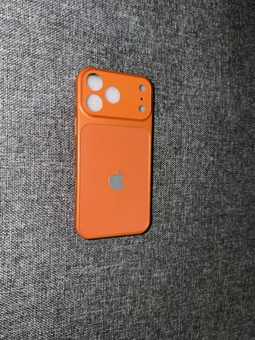 Husa iphone 17 pro Max portocalie