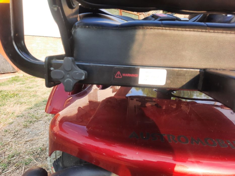 Инвалиден електрически стол с джойстик