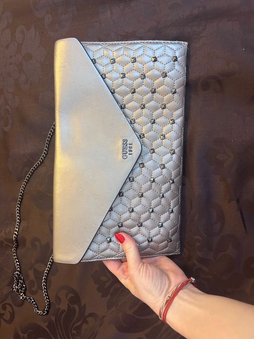 Оригинална чанта Guess