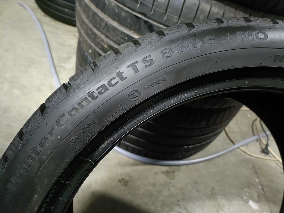 O anvelopa iarna 245 40 20 Continental WinterContact TS 860S 8 mm