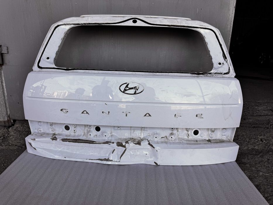 Крышка багажника Hyundai Santa Fe, фары заднии