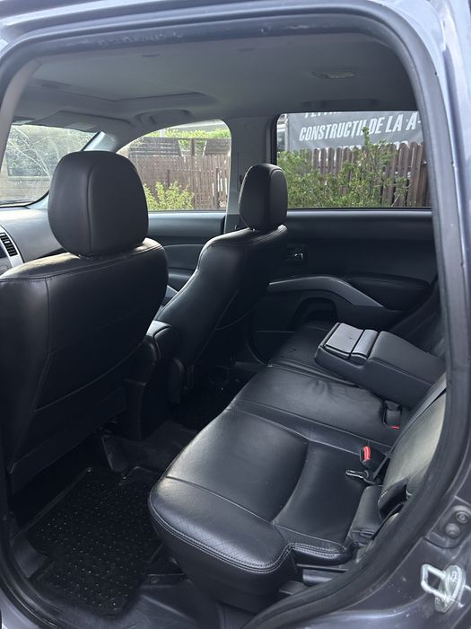Mitsubishi Outlander 2.0 D 4x4 dotări complete