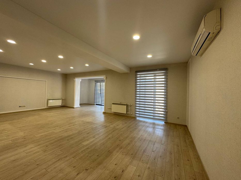 Аренда офис в Центре Города недалеко от Акай сити , 1 этаж