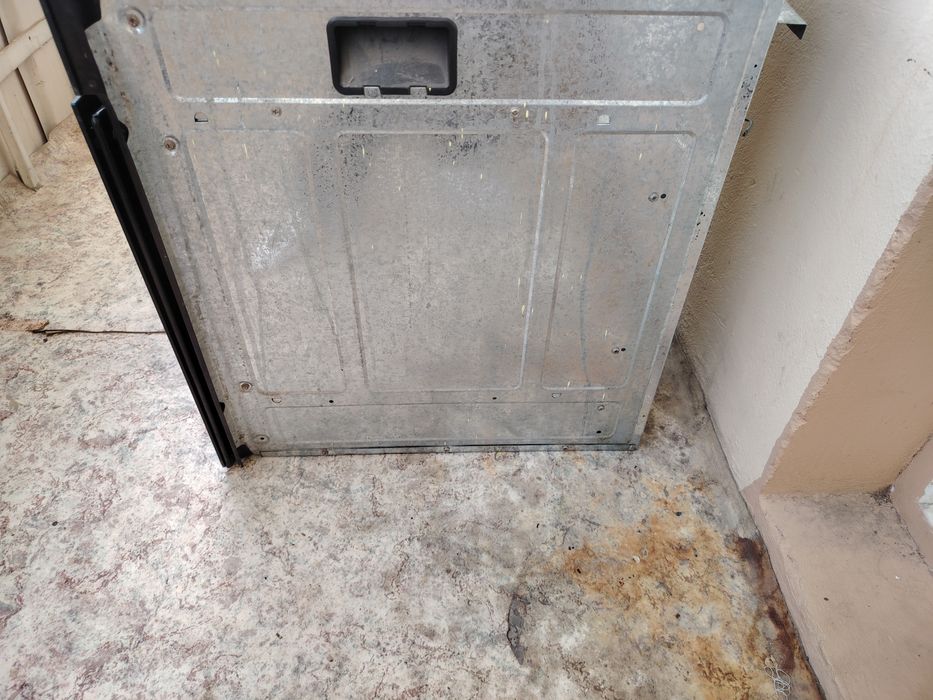 Продам духовку на запчасти