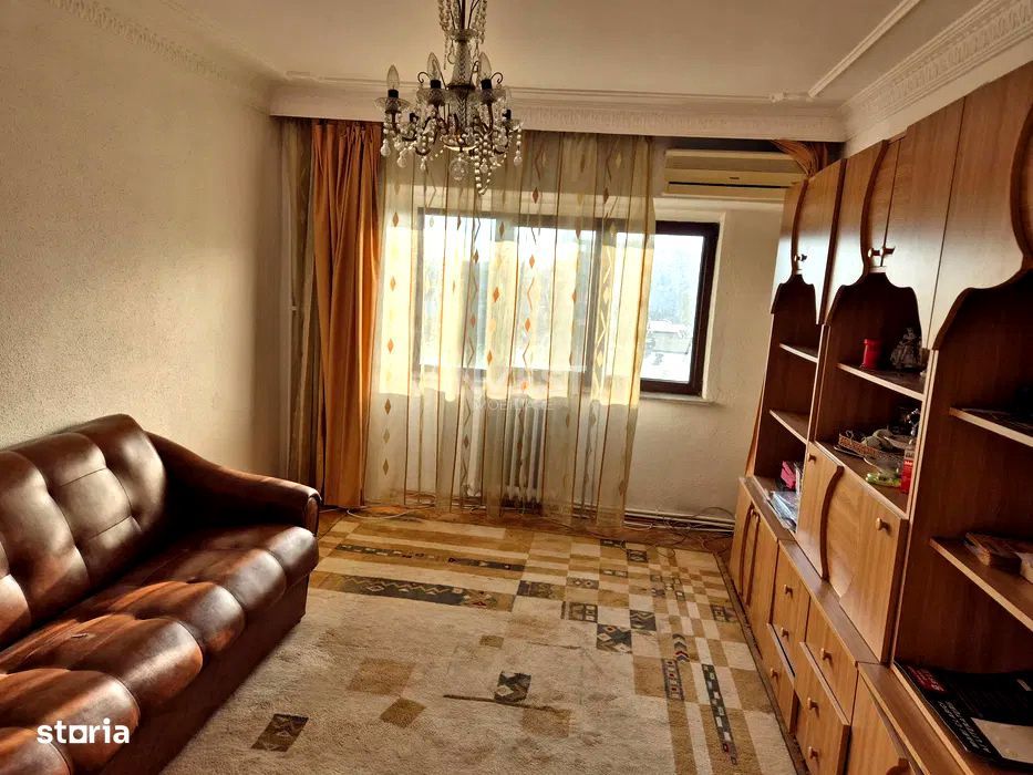 Apartament 3 camere, decomandat, zona Pacurari - Posta, Iasi