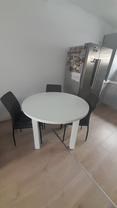 Masa rotunda bucatarie