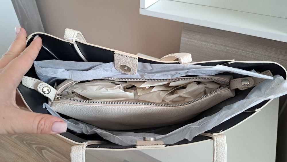 Чисто нова дамска чанта