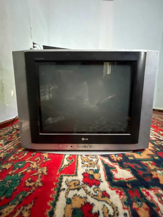 LG телевизор старого образца