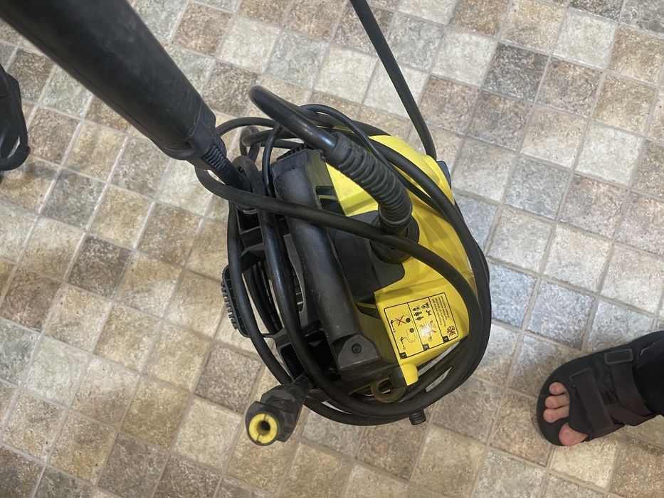 Продам кешер karcher k4 compact