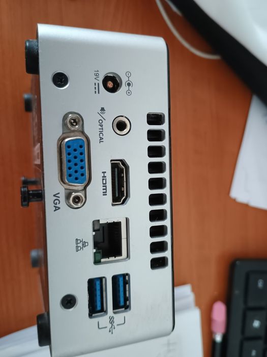 Nuc PC model NUC5CPYH