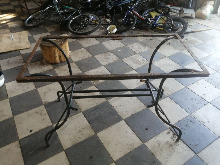 Продам Каркасы стола