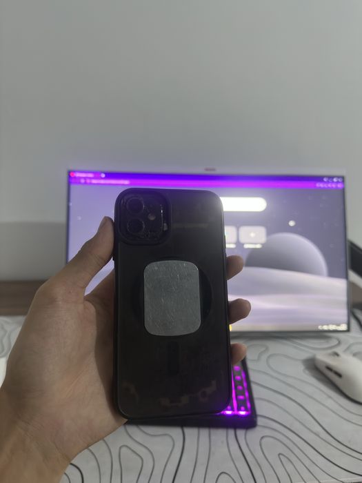 Телефон iPhone 11 64gb