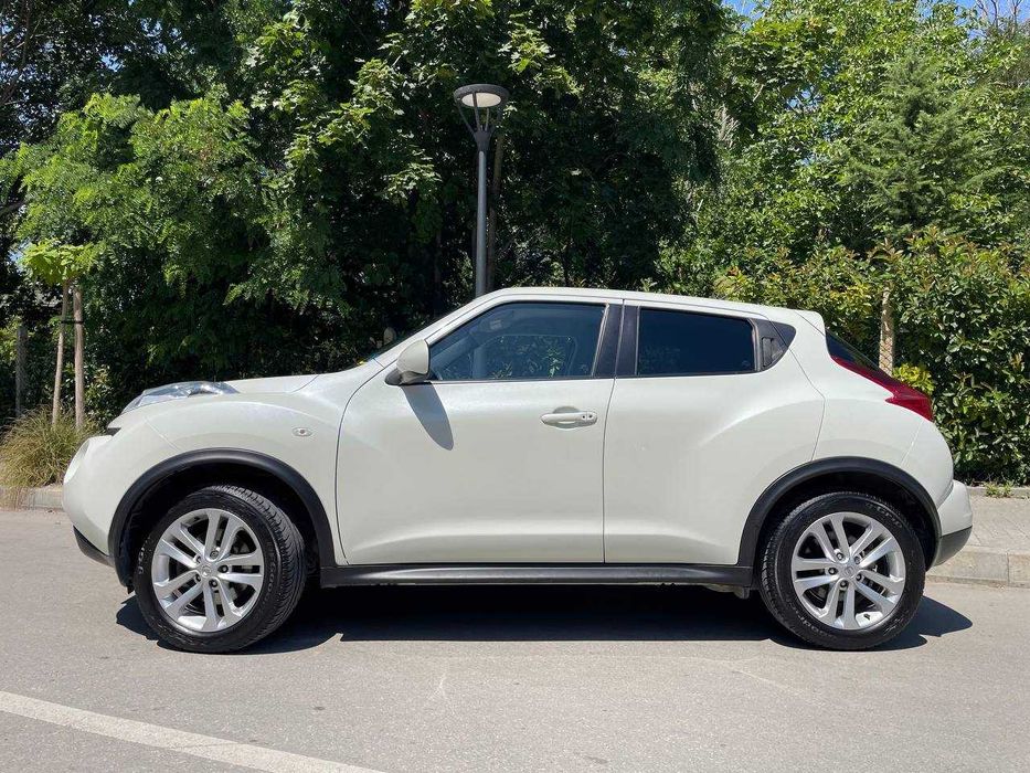 Nissan Juke 1. 6 DIG-T 190 к. с.  4х4 Автомат 2011 г. 81 000 км