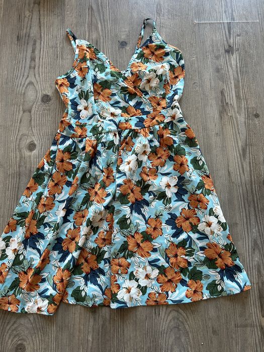 Дамска рокля