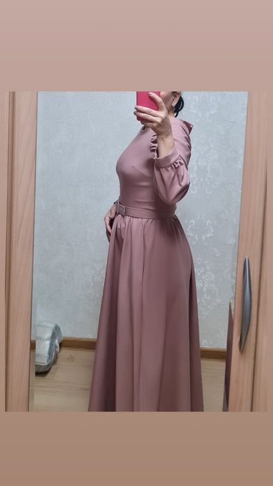 Платье с длинным рукавом новый