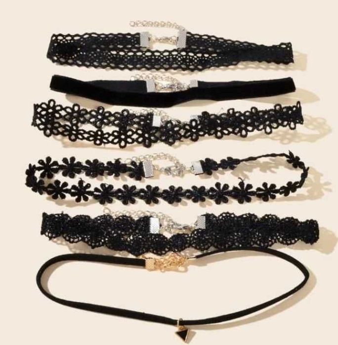 Черни дълги ръкавици и колиета