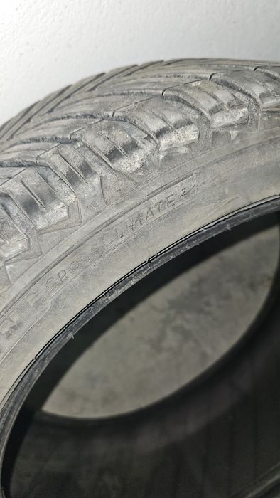 Anvelopa Michelin 245 40 18