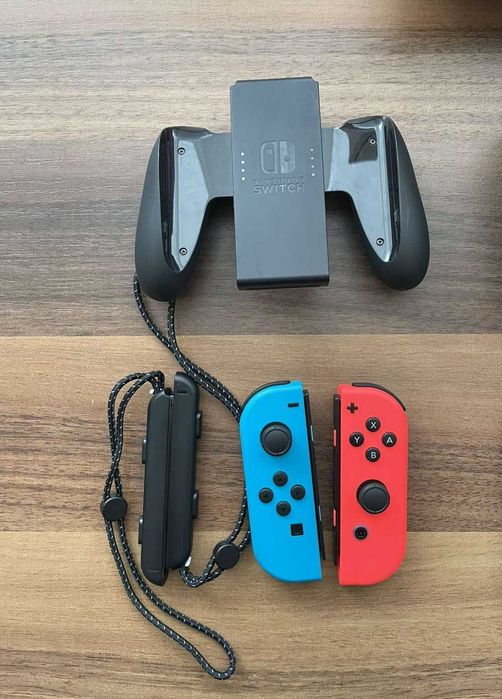 С гаранция Nintendo Switch OLED - Neon Red & Neon Blue с подарък игра
