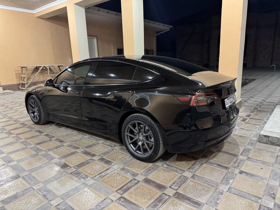 Tesla model 3 продается
