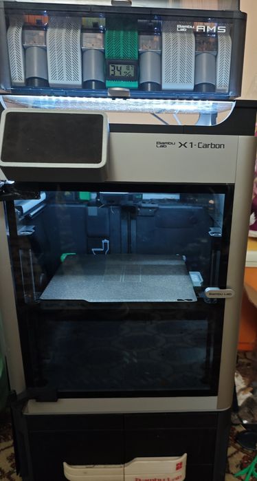 3д принтер bambulab X1C
