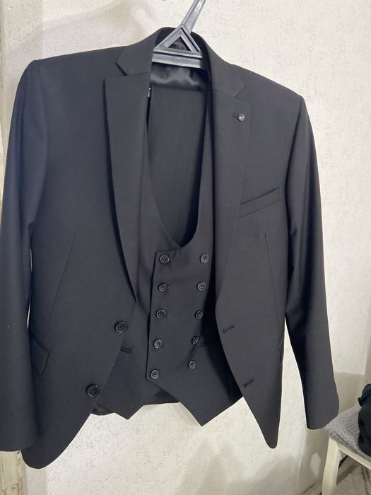 Кастюм сатытылады