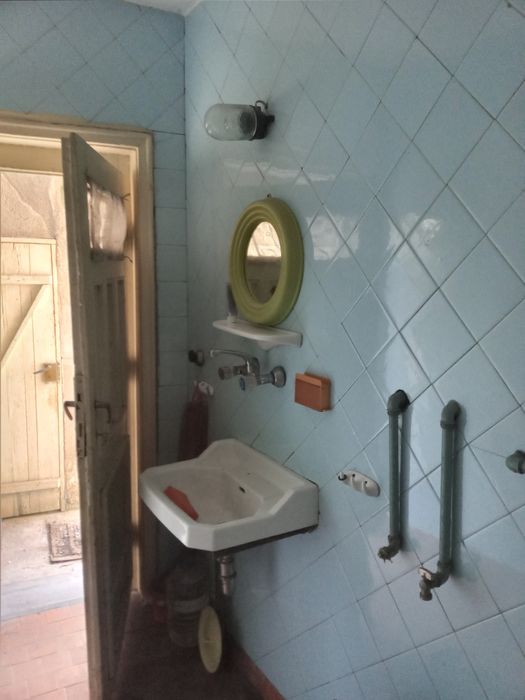 Продавам  етаж от къща