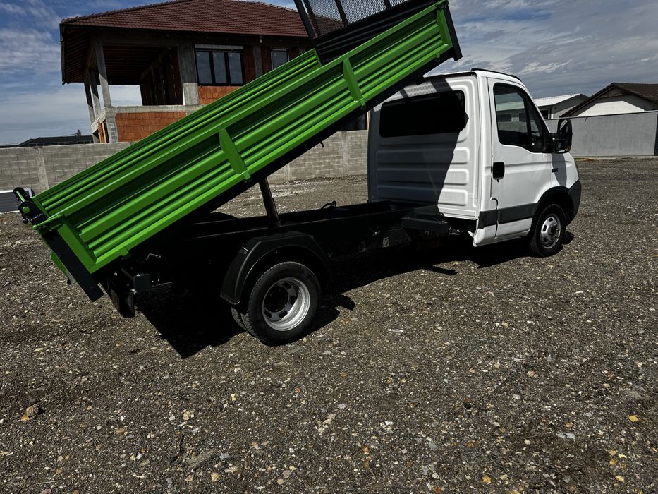 Iveco basculabil pe 3 parti