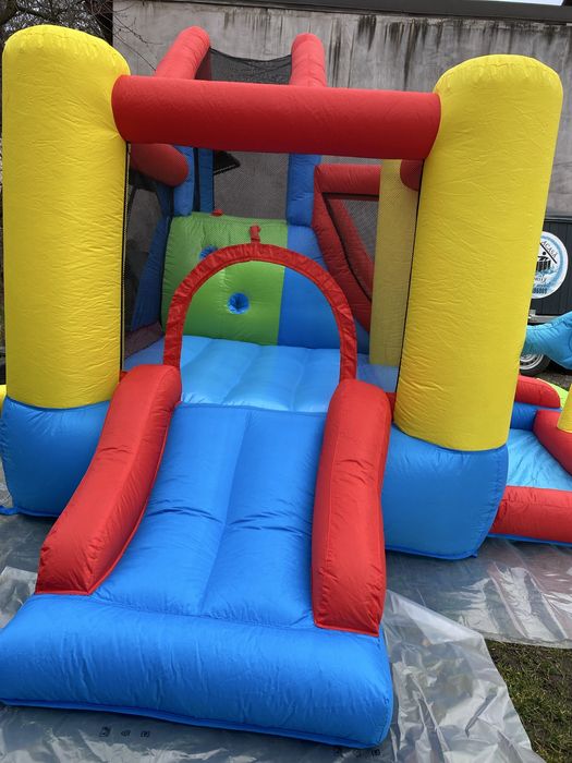 Tobogan gonflabil de închiriat