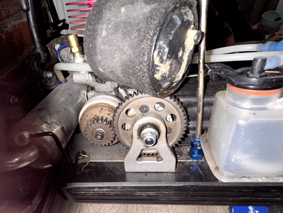 Masinuta cu telecomanda nitro rc car 1/8 tunder tiger mta4 s50