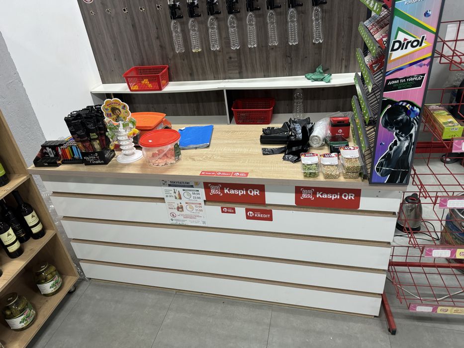 Продается кассовая стол