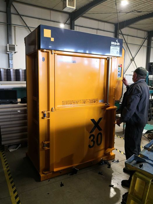 Presa de balotat deseuri