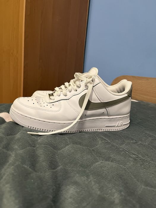 Nike air force 1’07