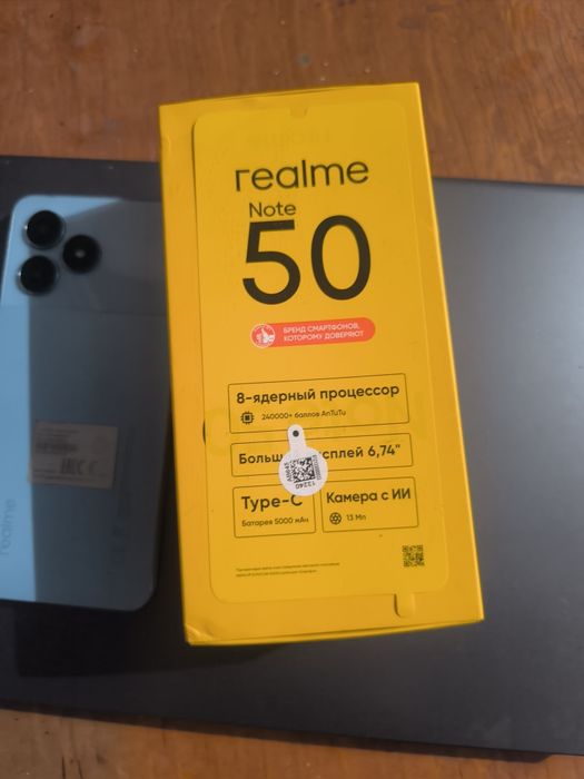 Realme Note 50...