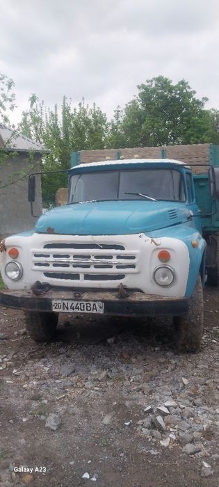 Zil 130 sotiladi