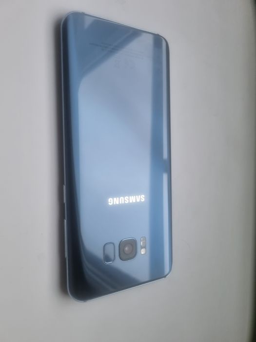 Продава  Samsung s8 plus